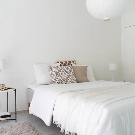 New Stylish 2br In The Center Διαμέρισμα *