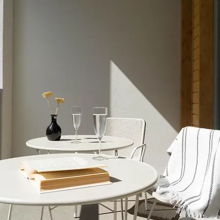 Διαμέρισμα New Stylish 2br In The Center Όουλου